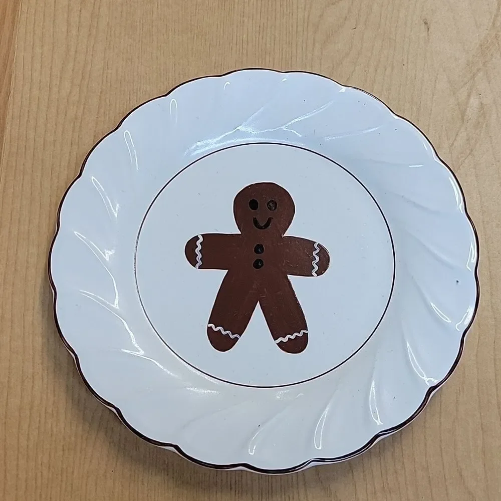 Vtg. Gingerbread baker's bundle: Cookie pans,‎ cookie cutters, figures, 2 plates